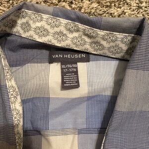 Short sleeve button down Mens shirt